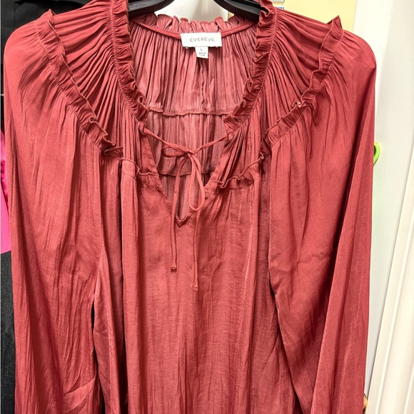 Evereve Peasant Kamila Satin Gathered Top in Brick Sz Large. Excellent condition - Picture 2 of 6